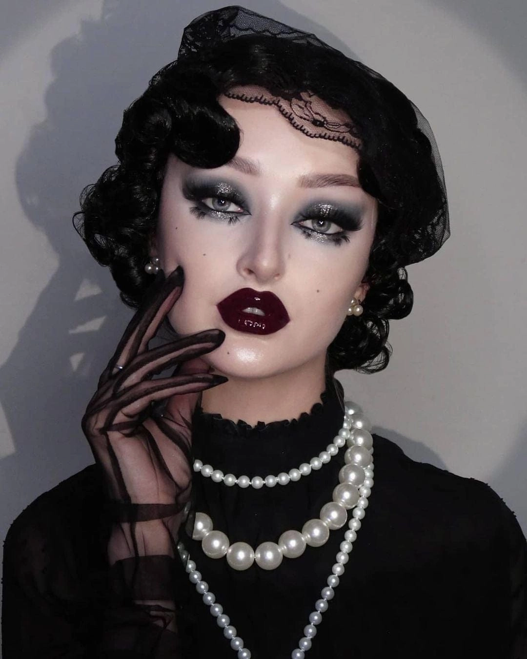 Black 1920s 1930s Style Wig with Finger Waves: Cassie