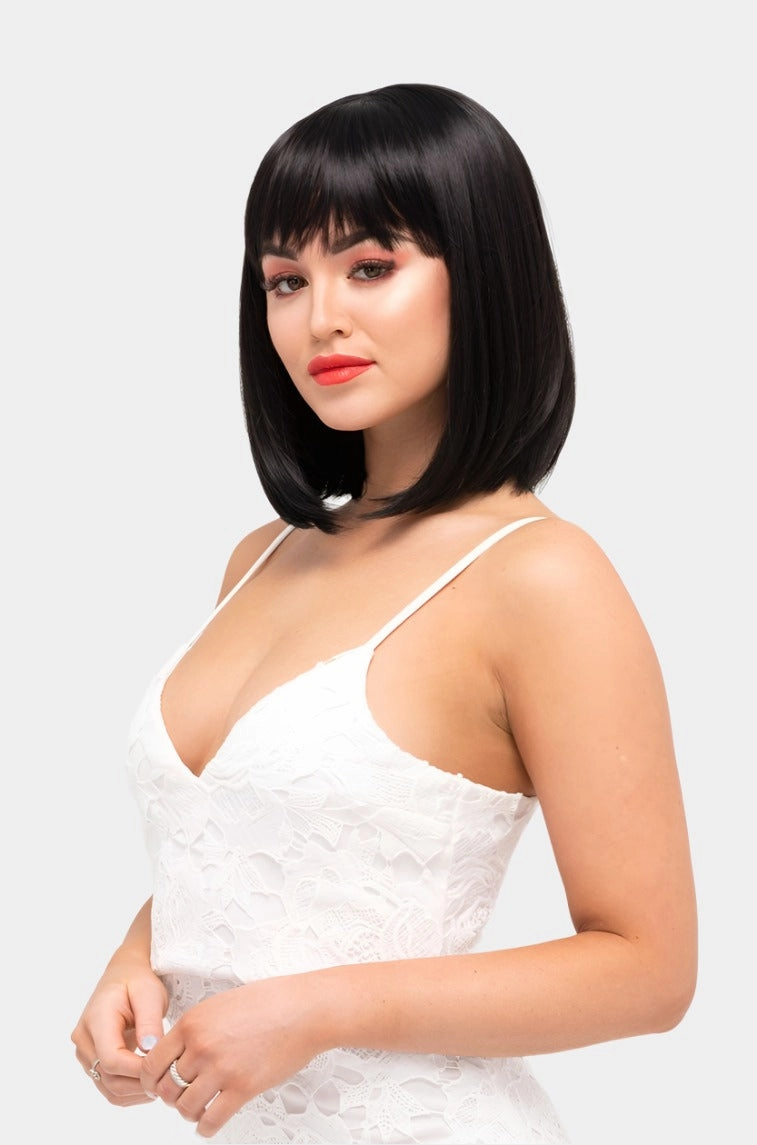 Black long bob wig, shoulder length: Evie