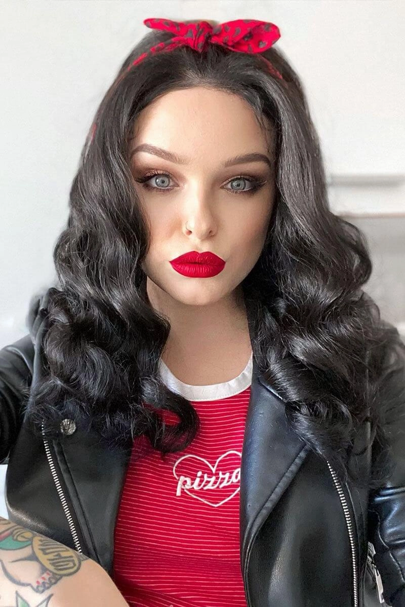 Black pinup wig, lace front: Tyra