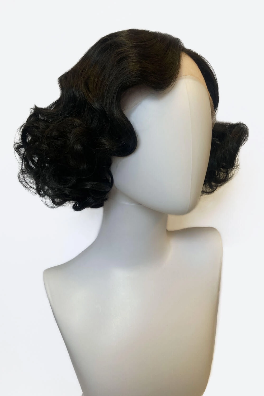 Black pinup wig, lace front, vintage style: Halle