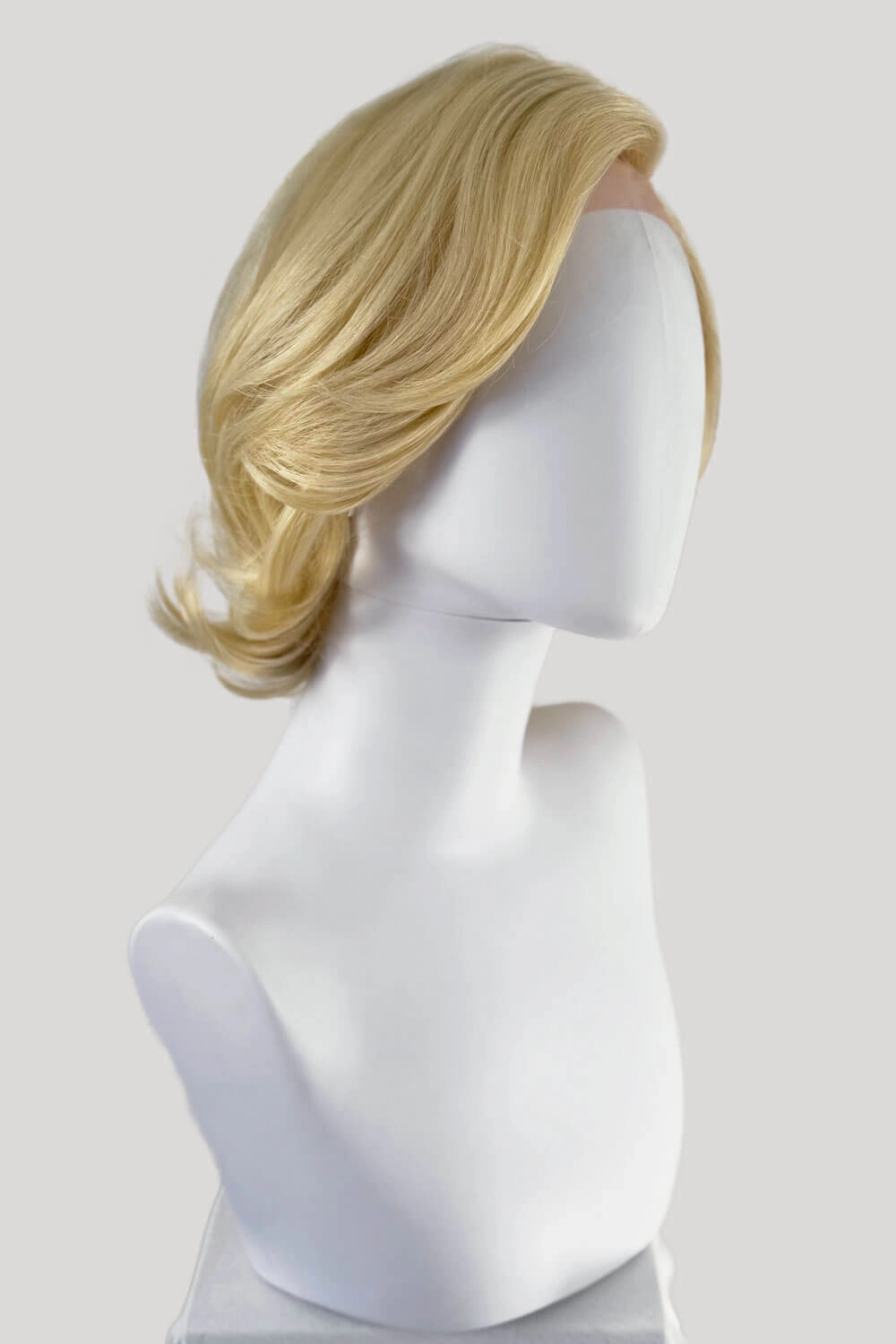 Blonde lacefront wig, pinup/vintage style, mid length, hollywood elegance: Norma Jeane