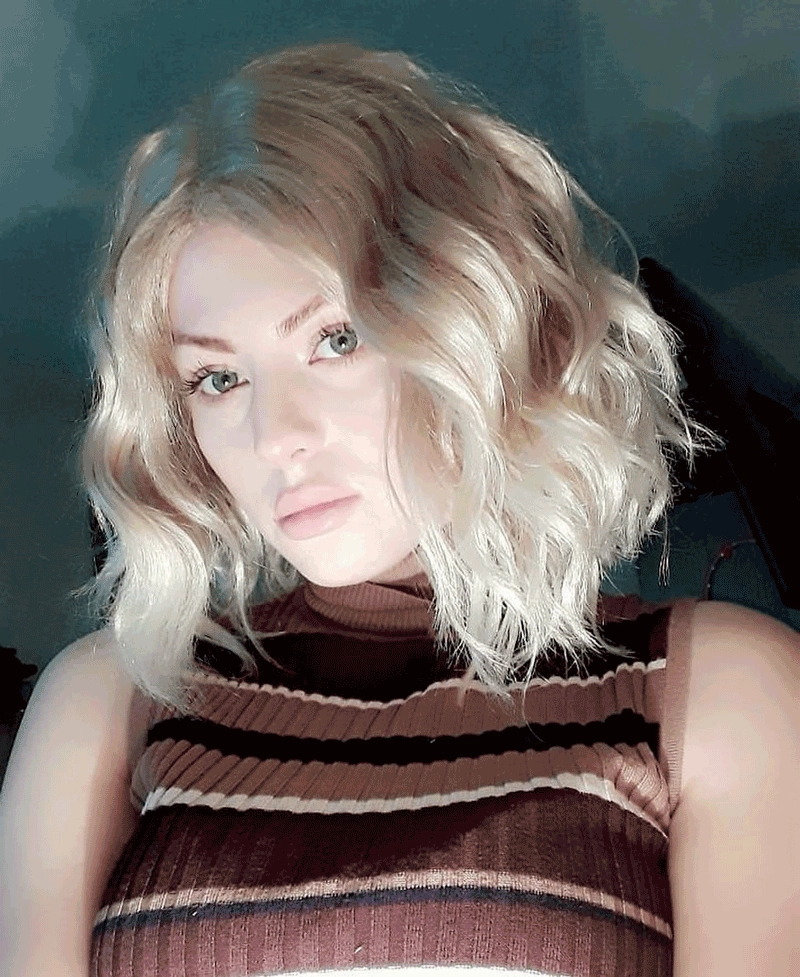 Blonde long bob wig (lob), with gentle waves: Jennifer