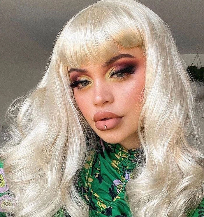 Blonde pinup wig, curled with short fringe, 1950s style: Cora