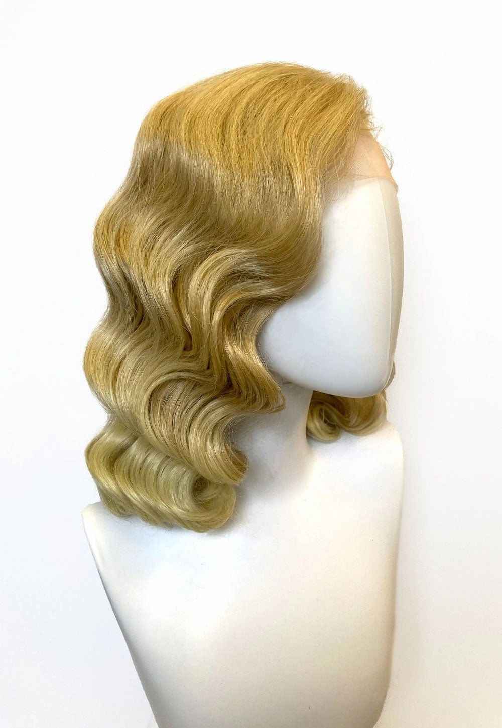 Blonde pinup wig, lace front: Irina