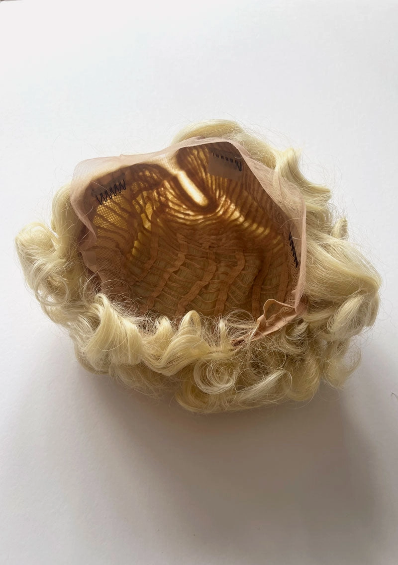 Blonde pinup wig, lace front, vintage style: Odette