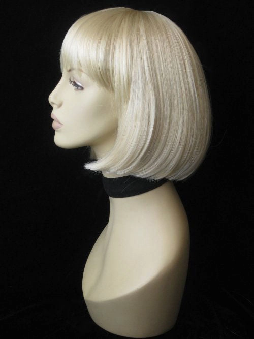 Blunt blonde bob wig with fringe: Gracie