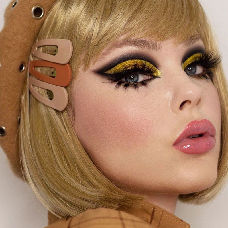 Blunt blonde bob wig with fringe: Gracie