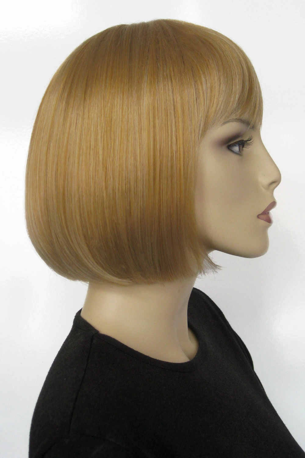 Blunt blonde bob wig with fringe: Gracie