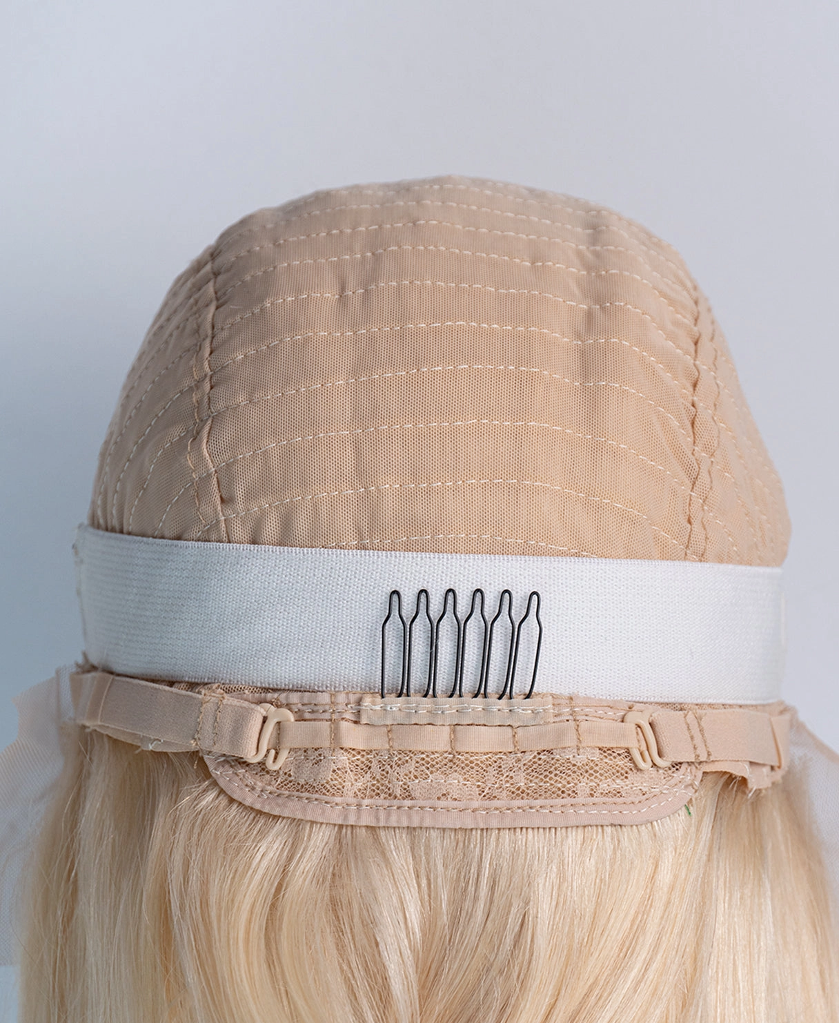 bob wig 12" - rooted platinum blonde.