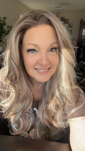 Brenda Collection Kayla Siver with Brown highlight Big layer lace wig 13*4 free Parting Daily Dating Wig