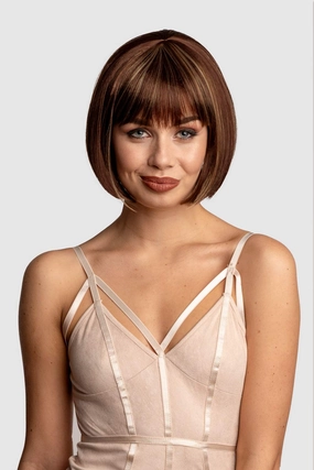 Brown bob wig with blonde highlights: Bethany