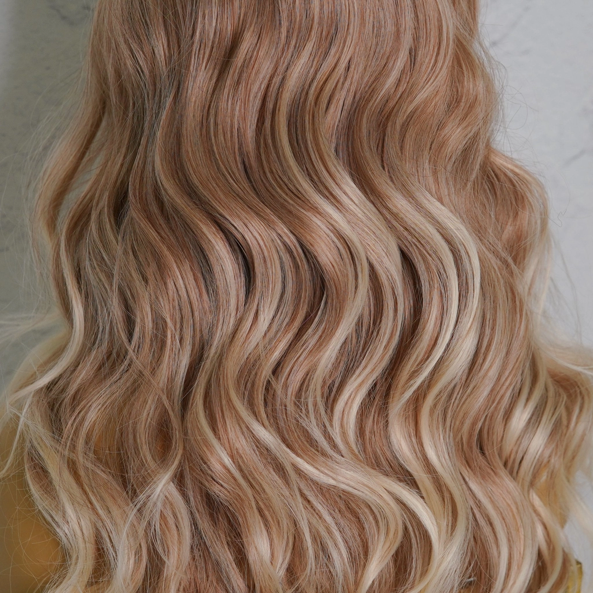 CARRIE Blonde Ombre Fringe Wig
