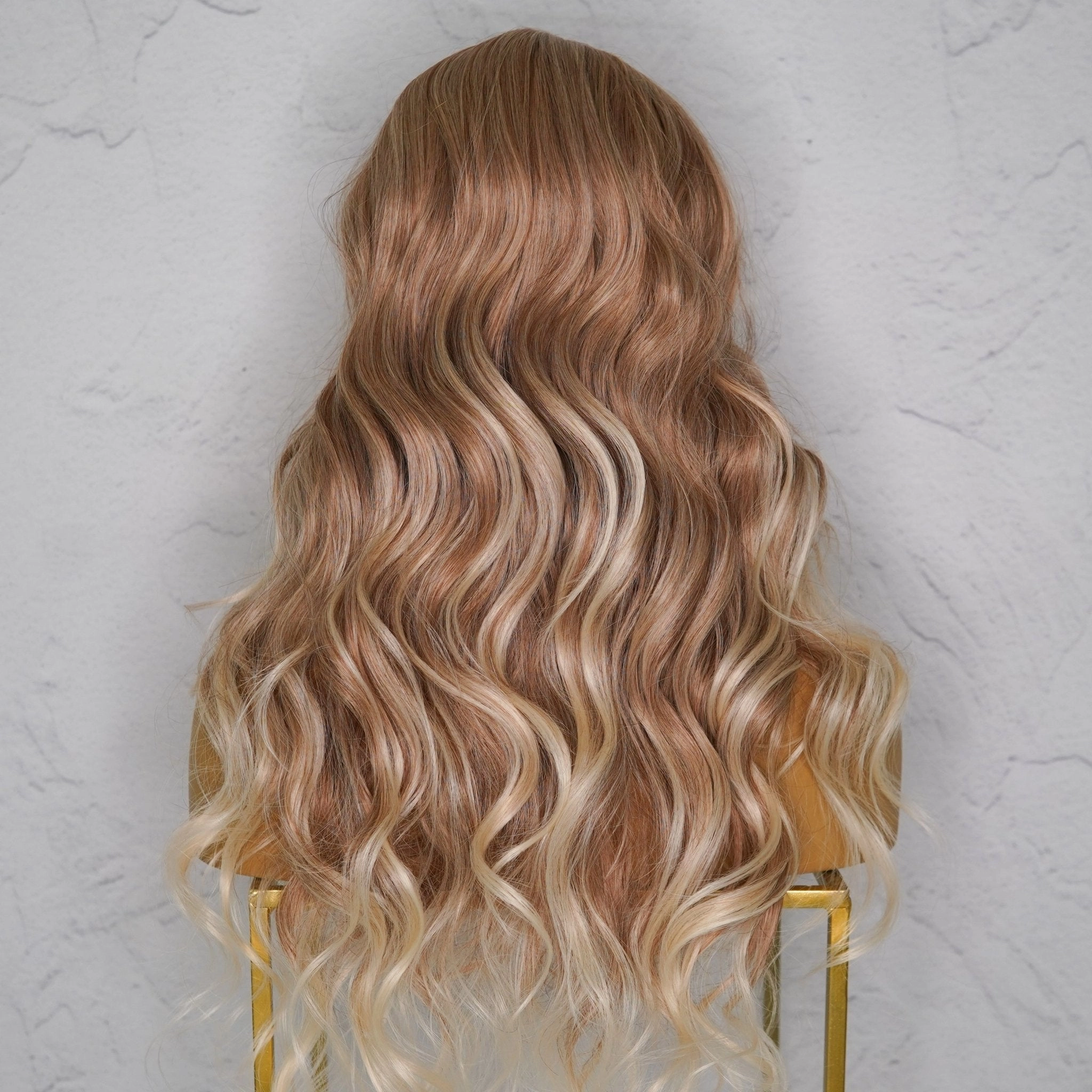 CARRIE Blonde Ombre Fringe Wig