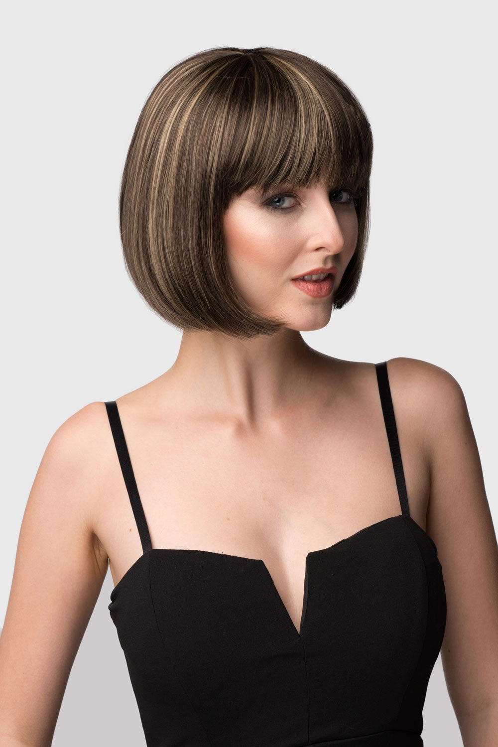 Chestnut brown bob wig with blonde highlights: Lorna