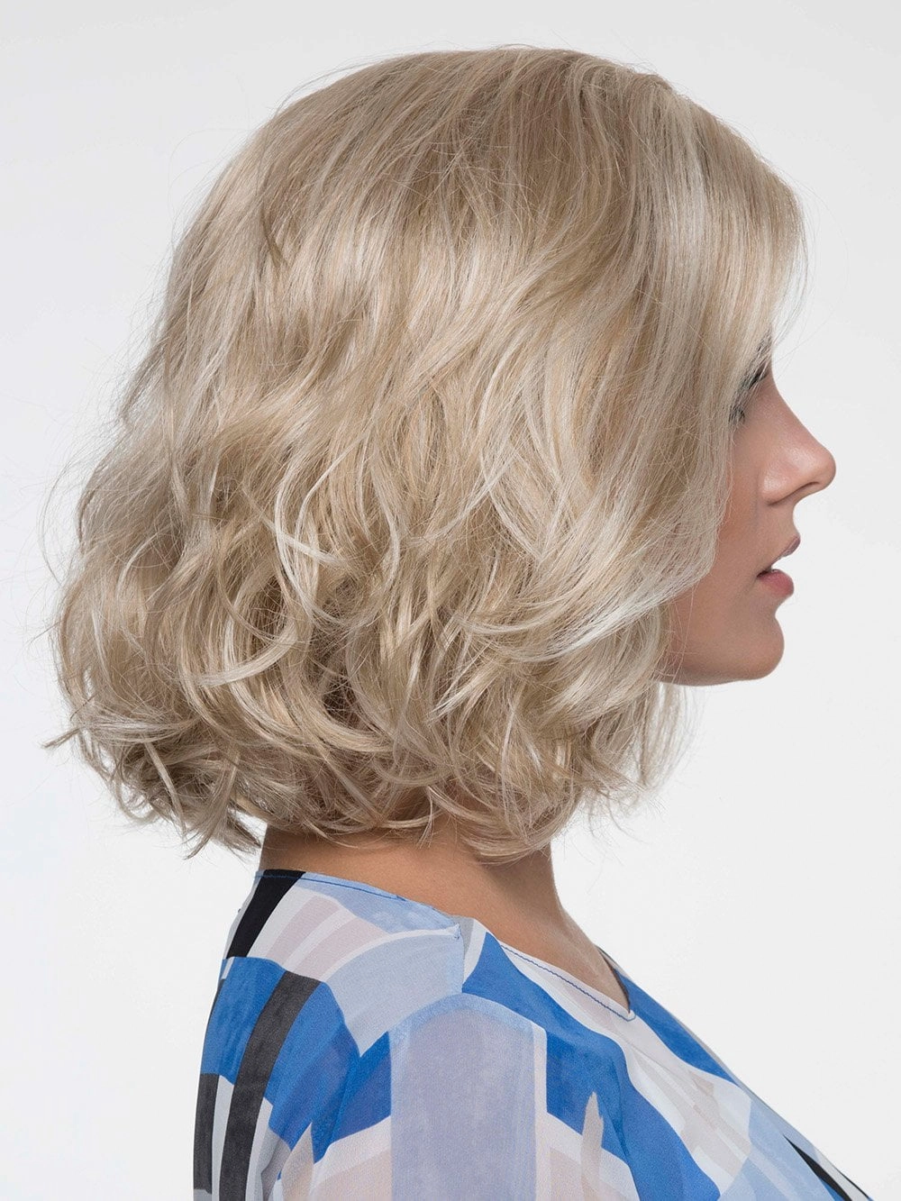 Chloe | Synthetic Lace Front Wig (Mono Part)