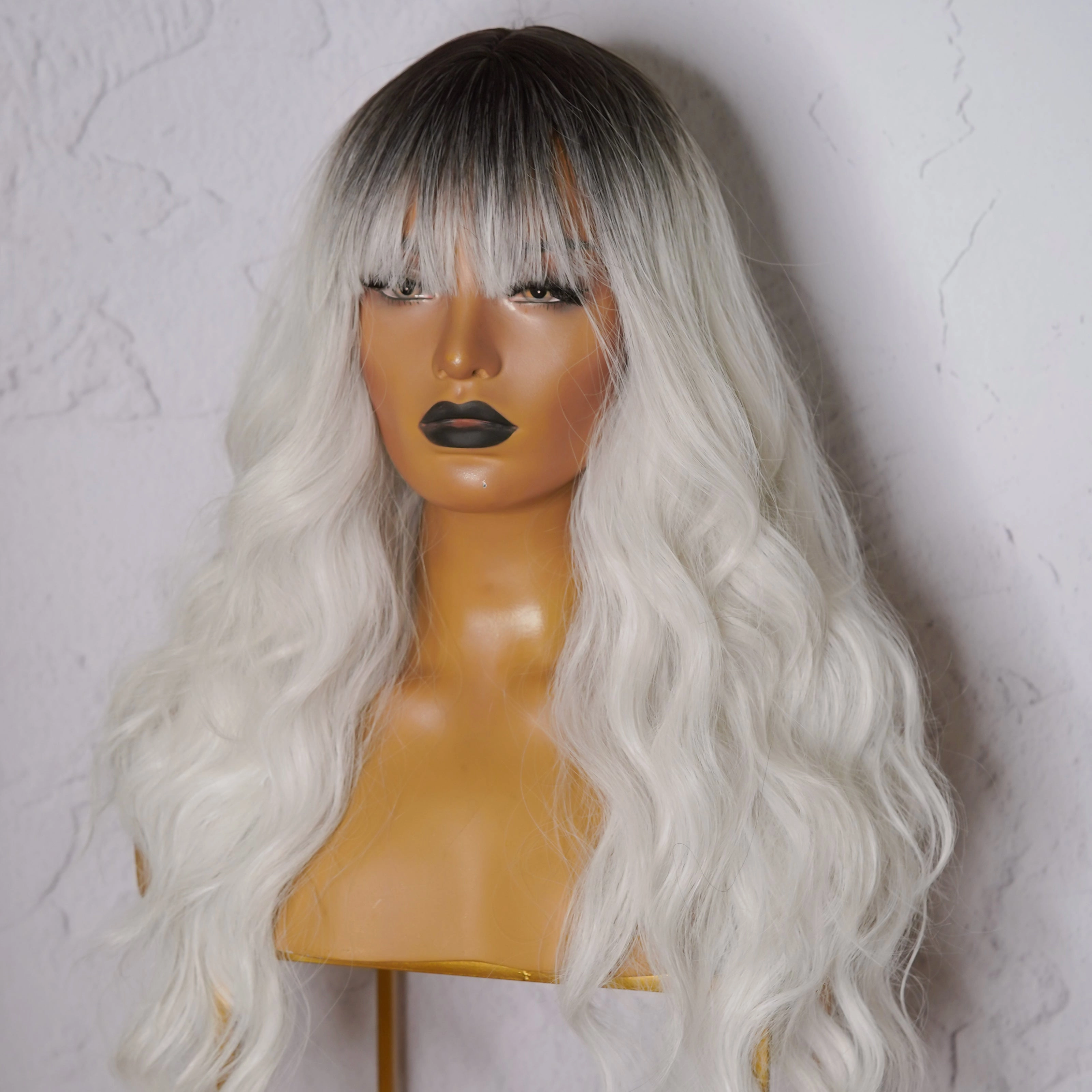 DAKOTA Ombre Fringe Wig