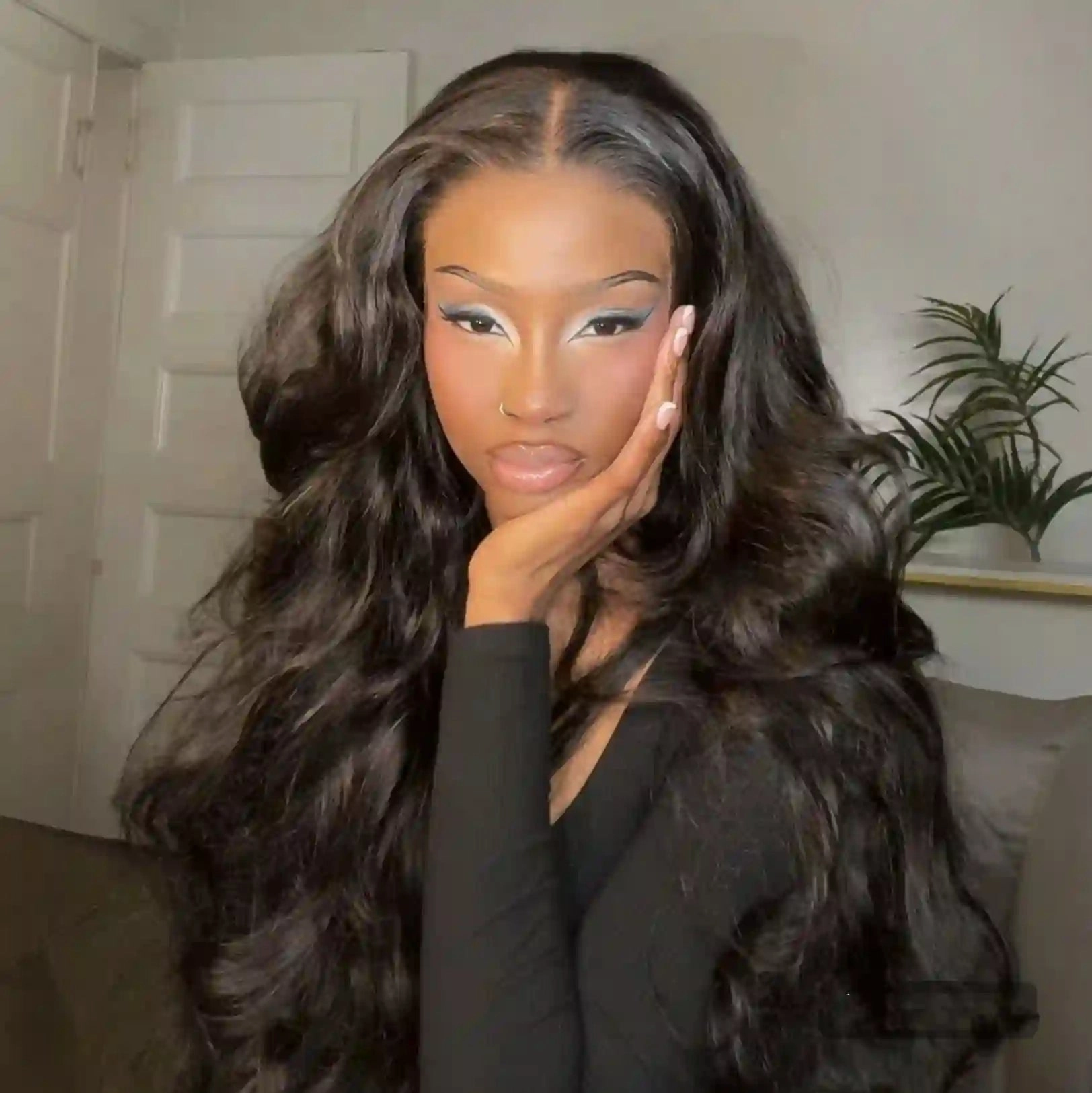 Geeta Full 250% Density Loose Body Wave Human Hair Wigs 13x4 Ocean Wave Lace Front Wigs with Curtain Bangs