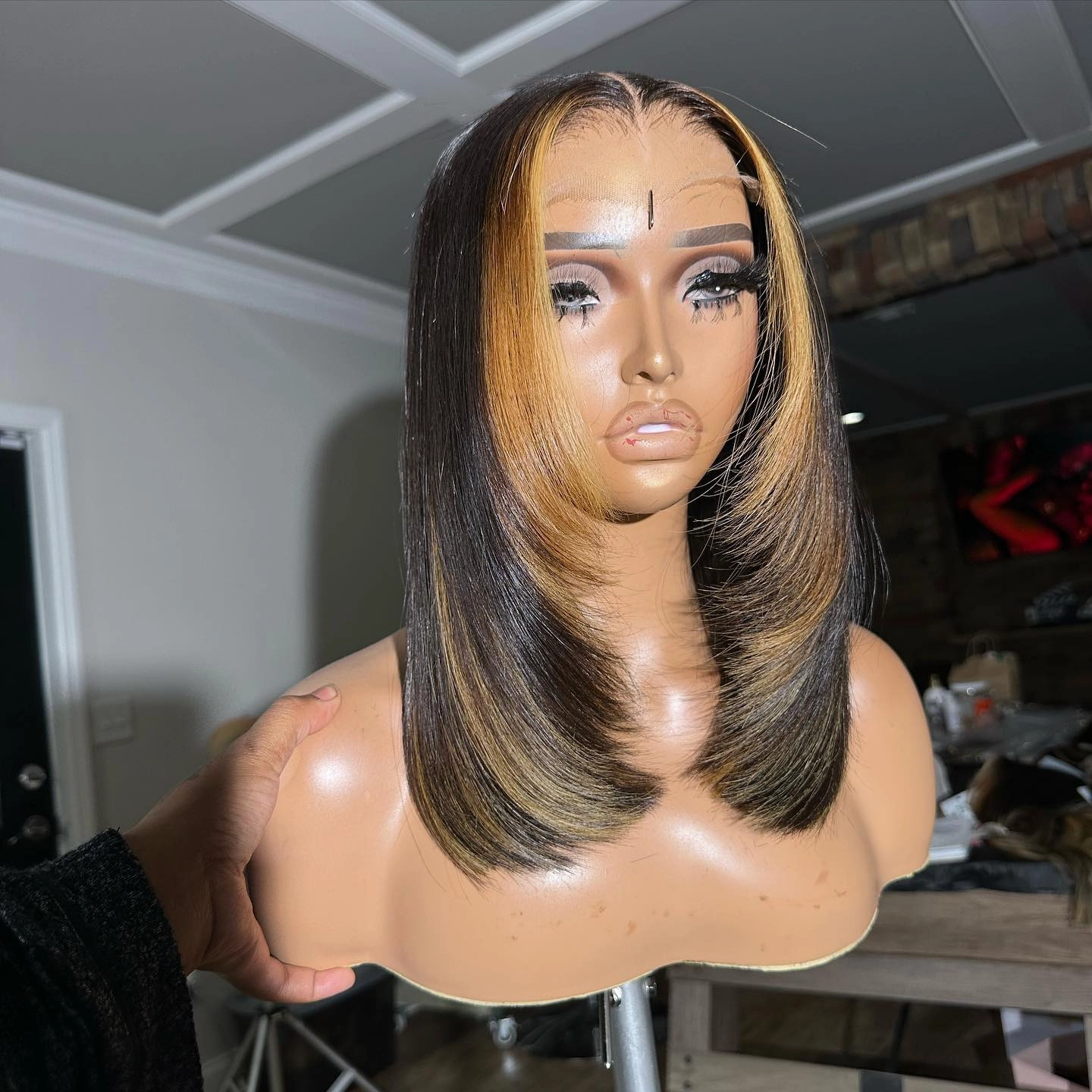 Geeta Layer Cut Ombre Highlight Straight Bob Human Hair Wigs 13x4 Lace Front Glueless Wigs