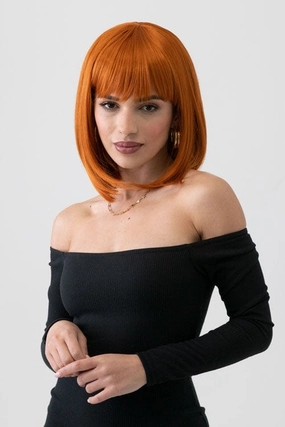 Ginger bob wig, shoulder length: Ember