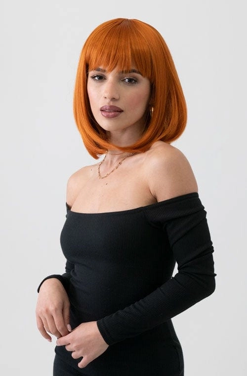 Ginger bob wig, shoulder length: Ember