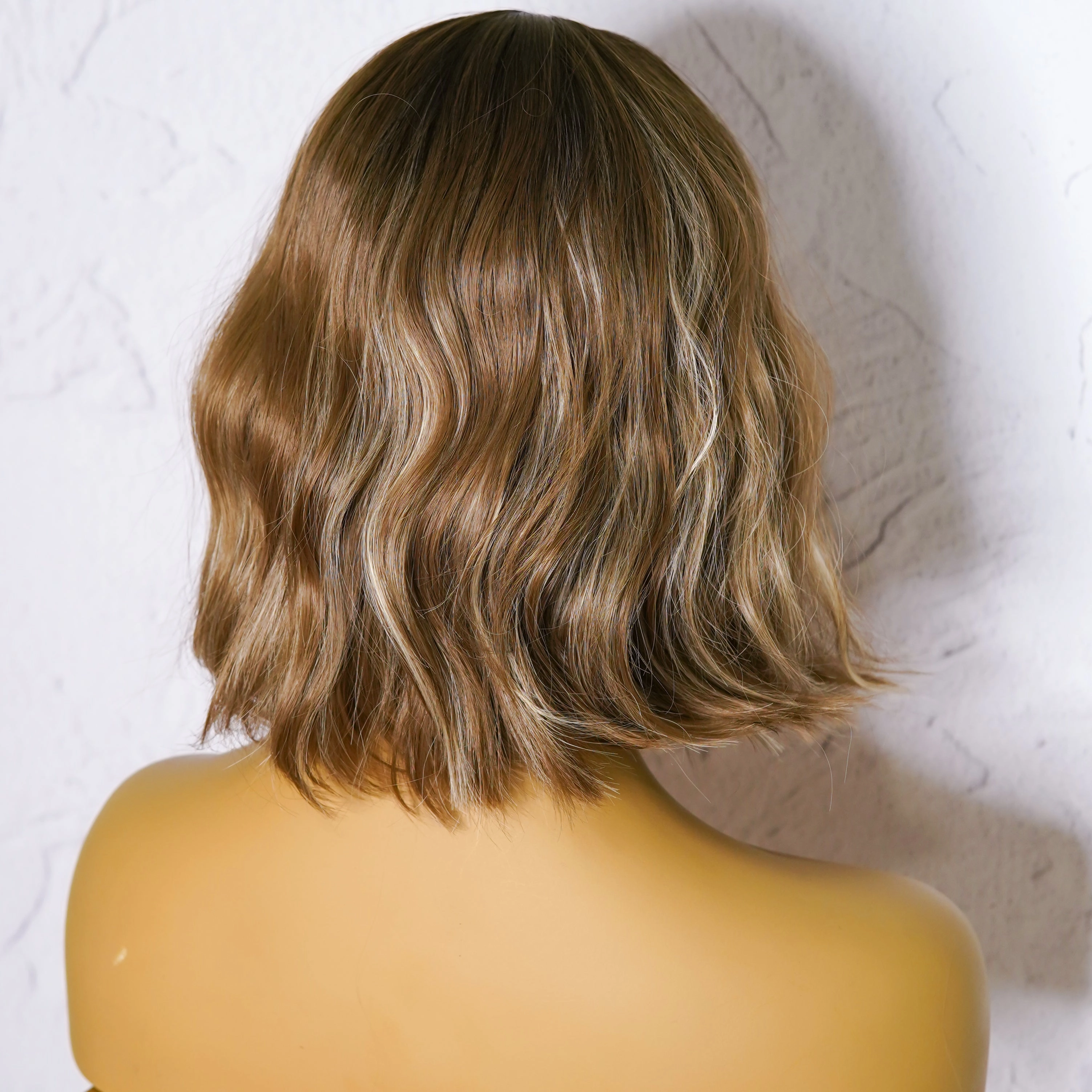 HARLOW Highlight Bob Fringe Wig