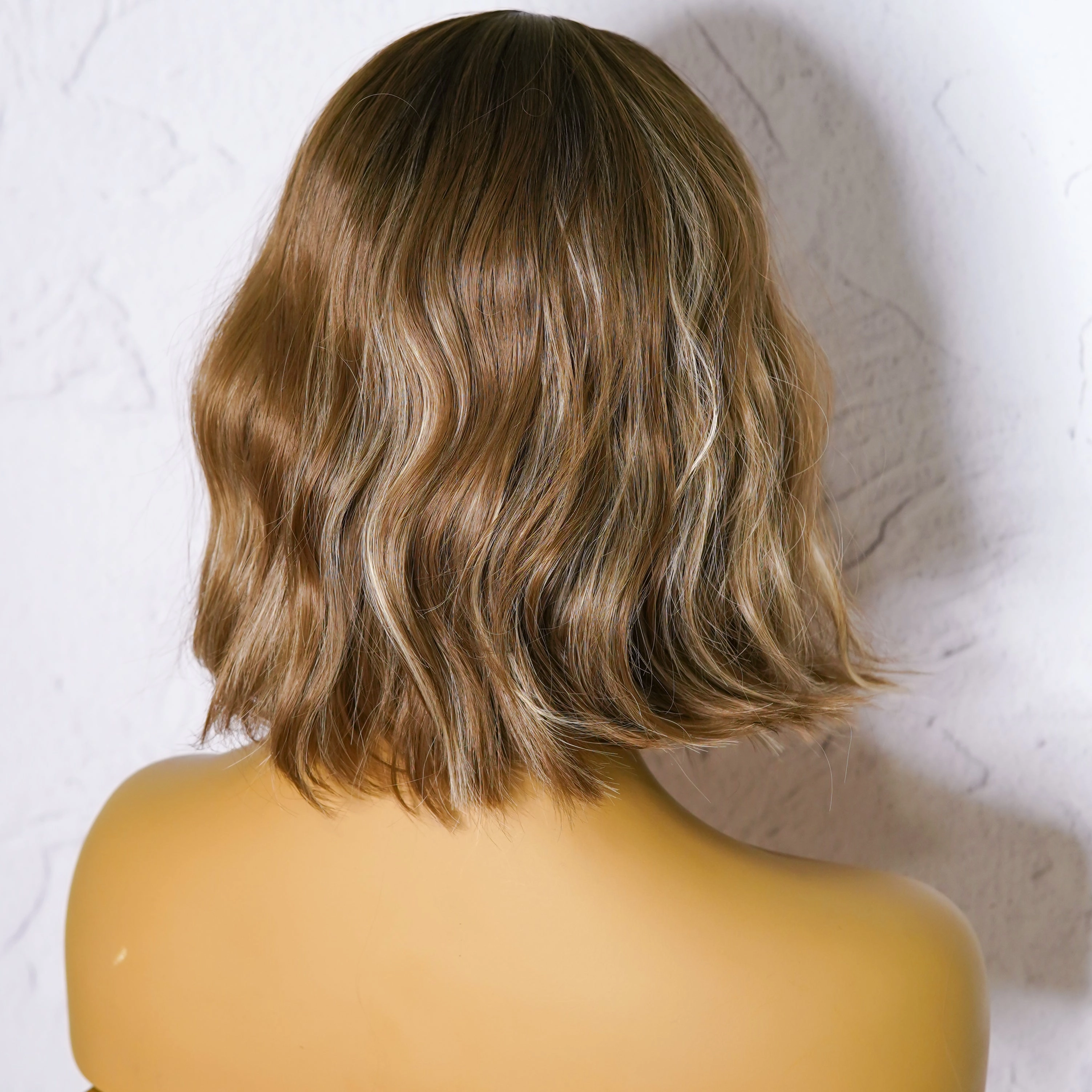 HARLOW Highlight Bob Fringe Wig
