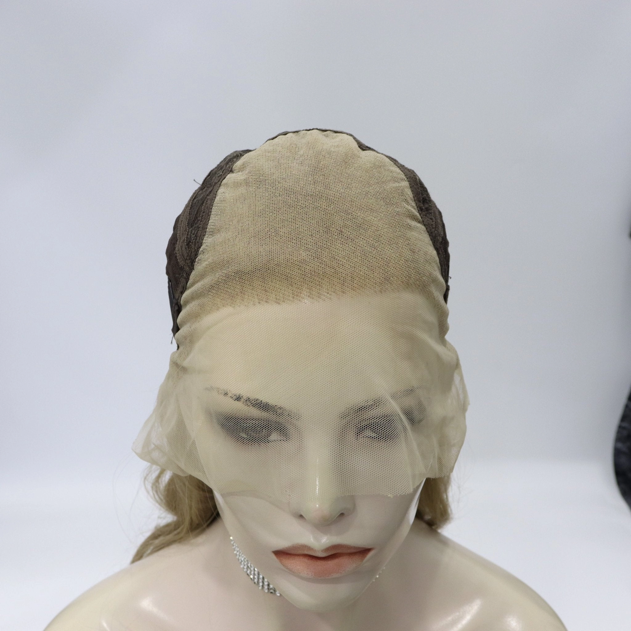 IMstyle Janelle bubble tea blonde 26inches with wavy hairstyle 13*4 lace front wigs
