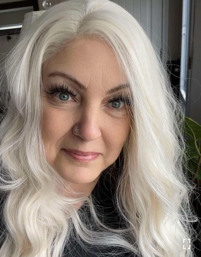 IMstyle Malena platium white blonde water wave 24inches 13*3 free parting lace front wigs