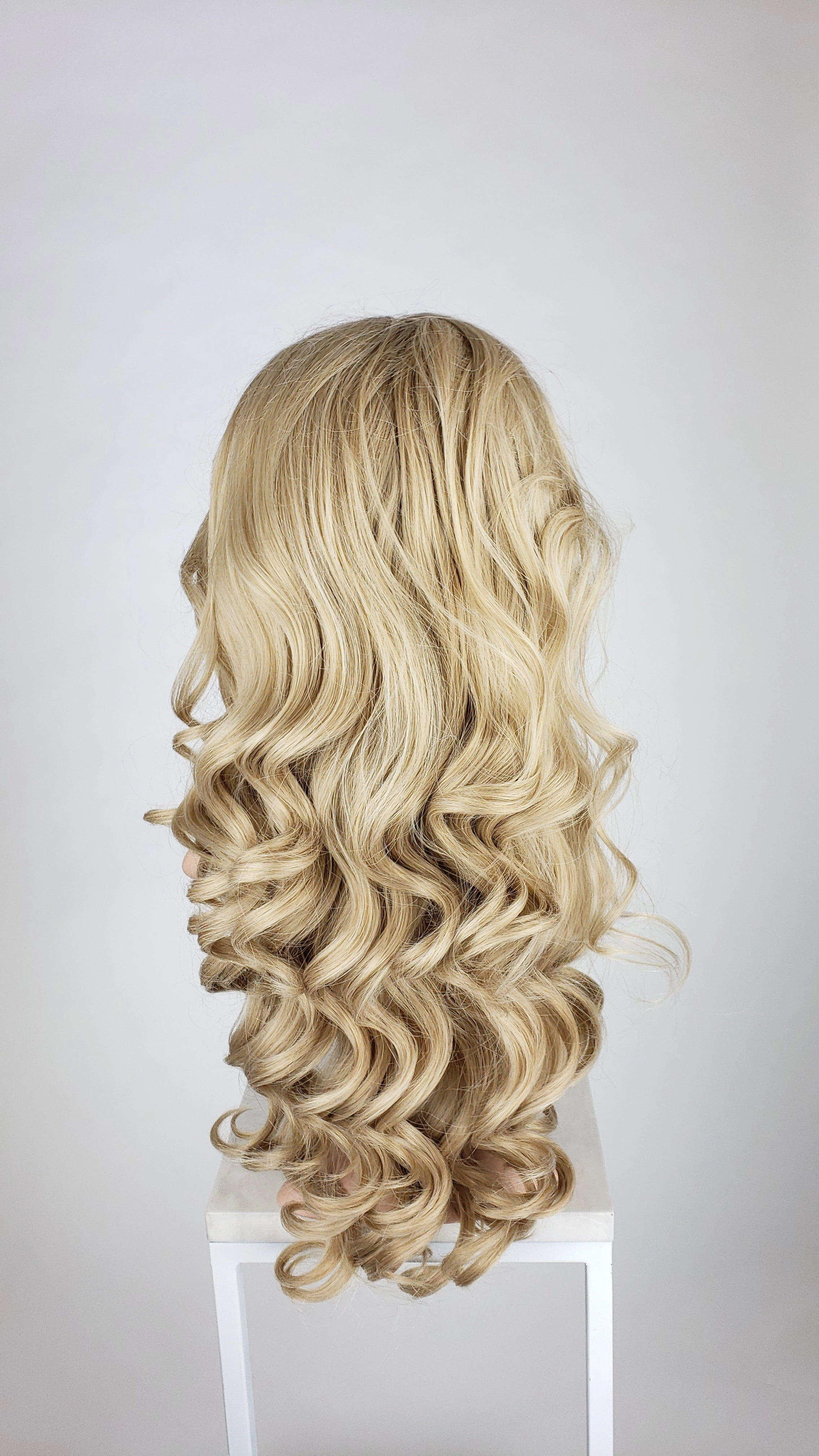 Kat Natural Blonde - Natural Plus Series