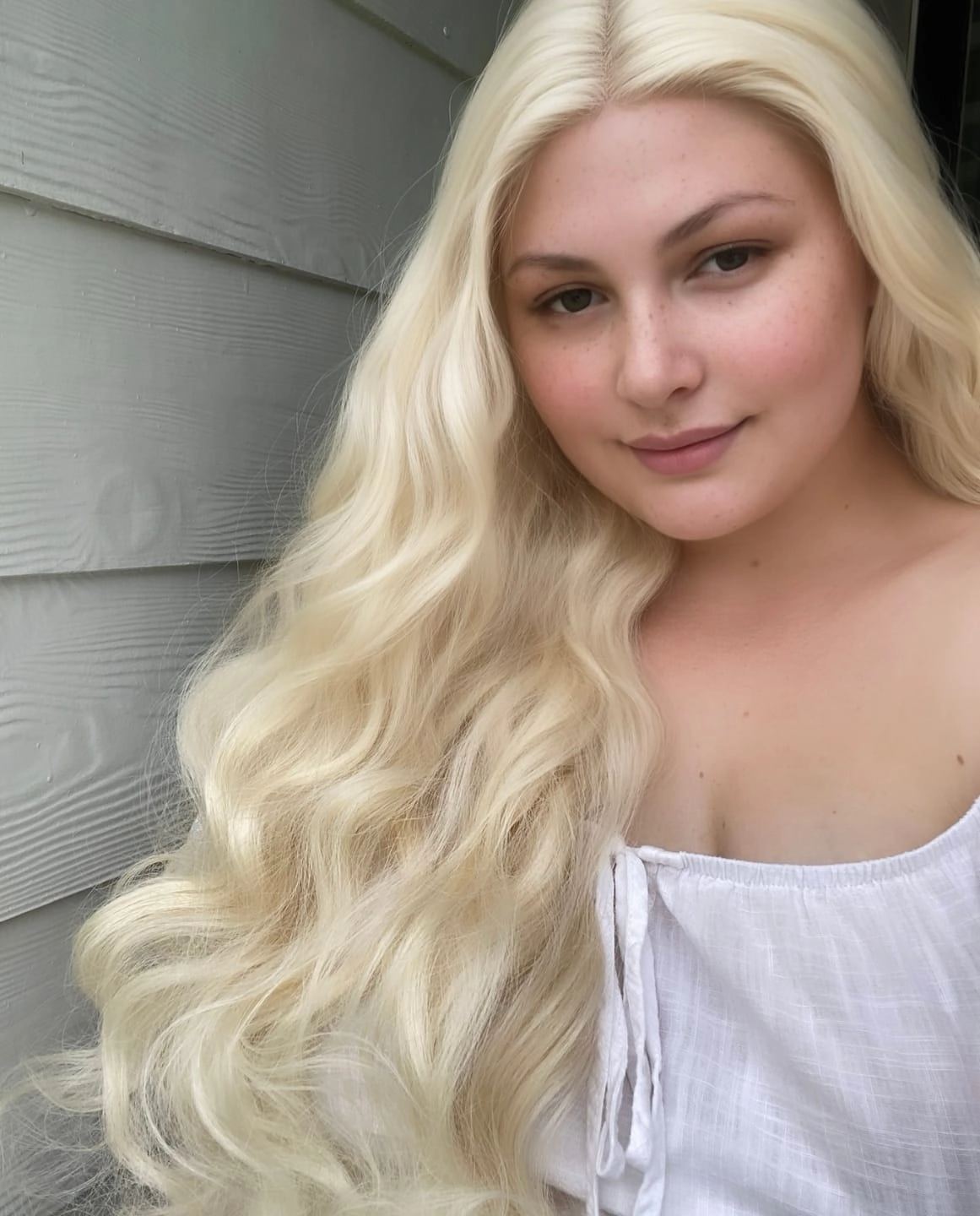 KEHLANI Blonde 30" Lace Front Wig
