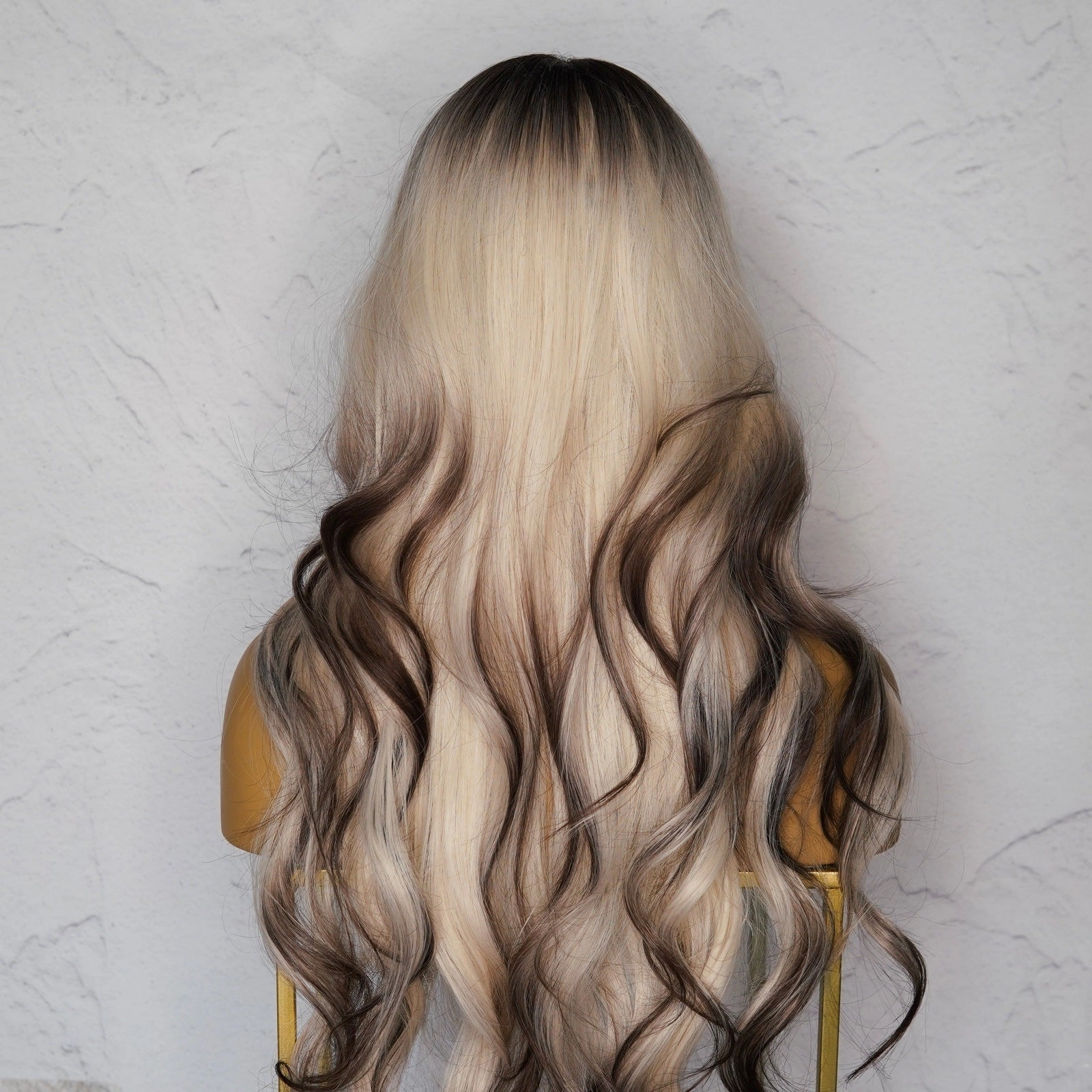KINSLEY Blonde to Dark Brown Ombre Fringe Wig