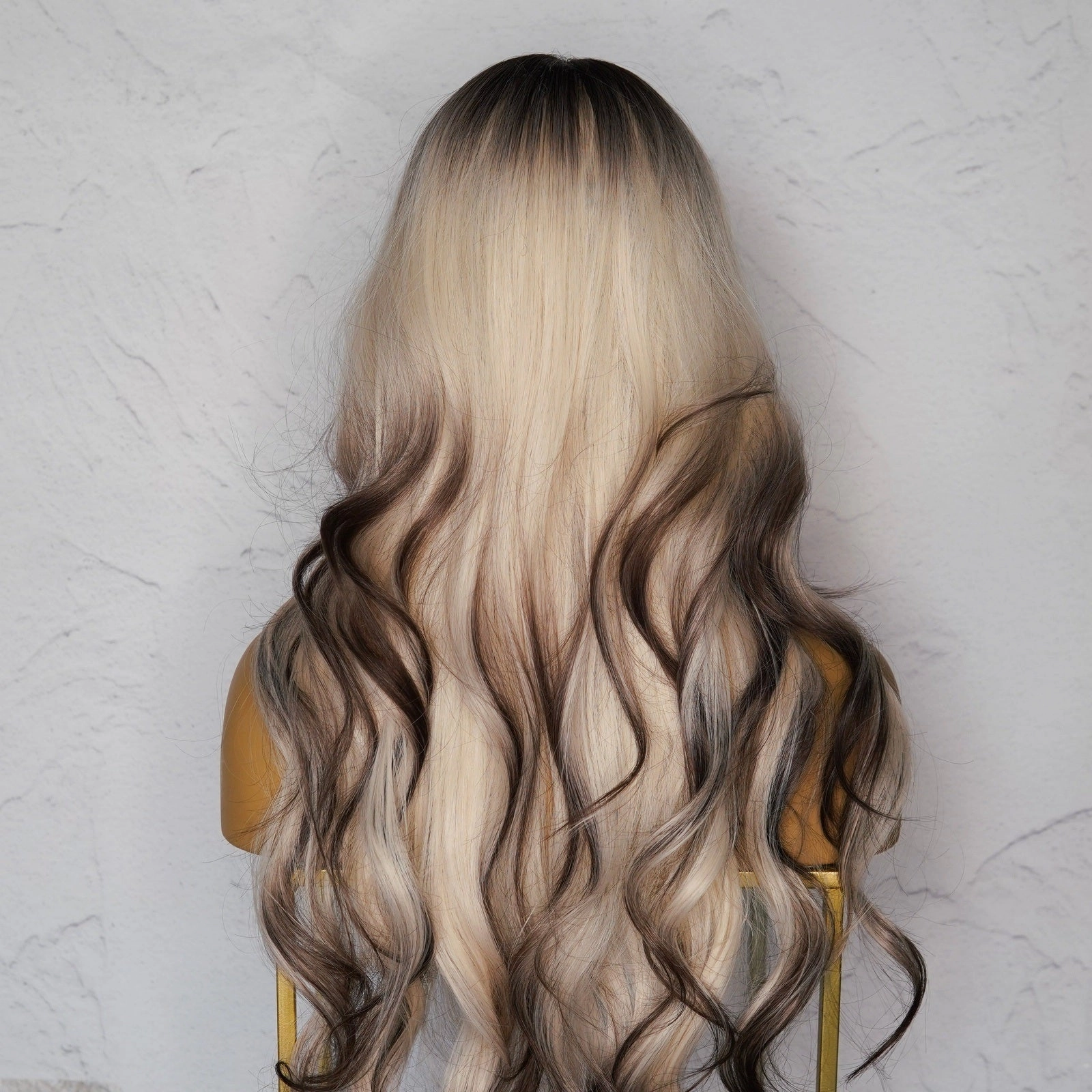 KINSLEY Blonde to Dark Brown Ombre Fringe Wig