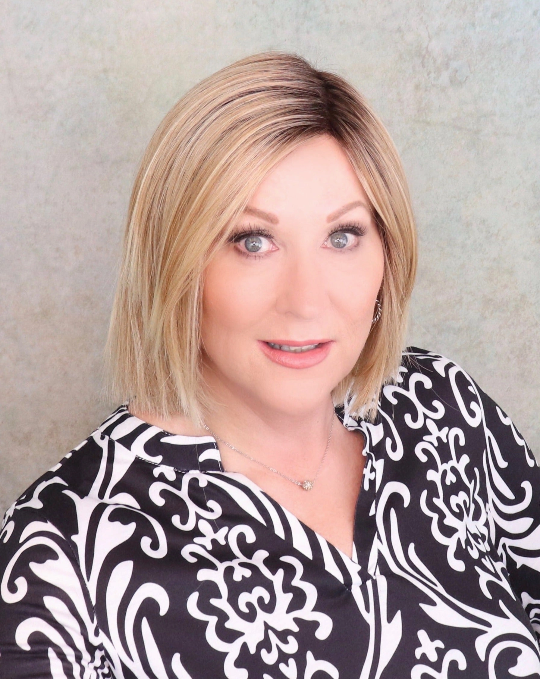Lia II Wig by Ellen Wille | Heat Friendly Synthetic Hair | Petite/Average Cap