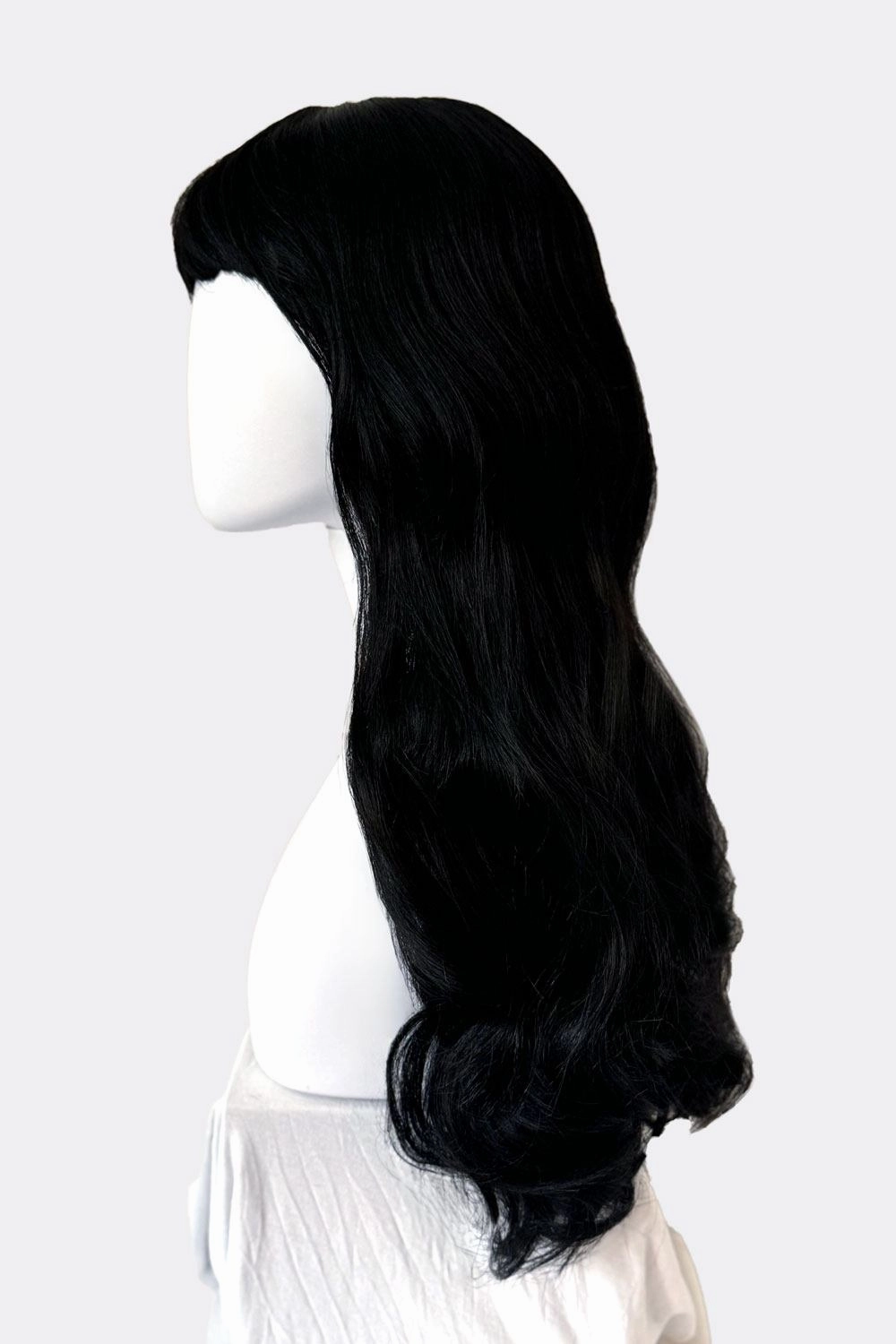 Long black wavy wig with pinup-style fringe: Lisha