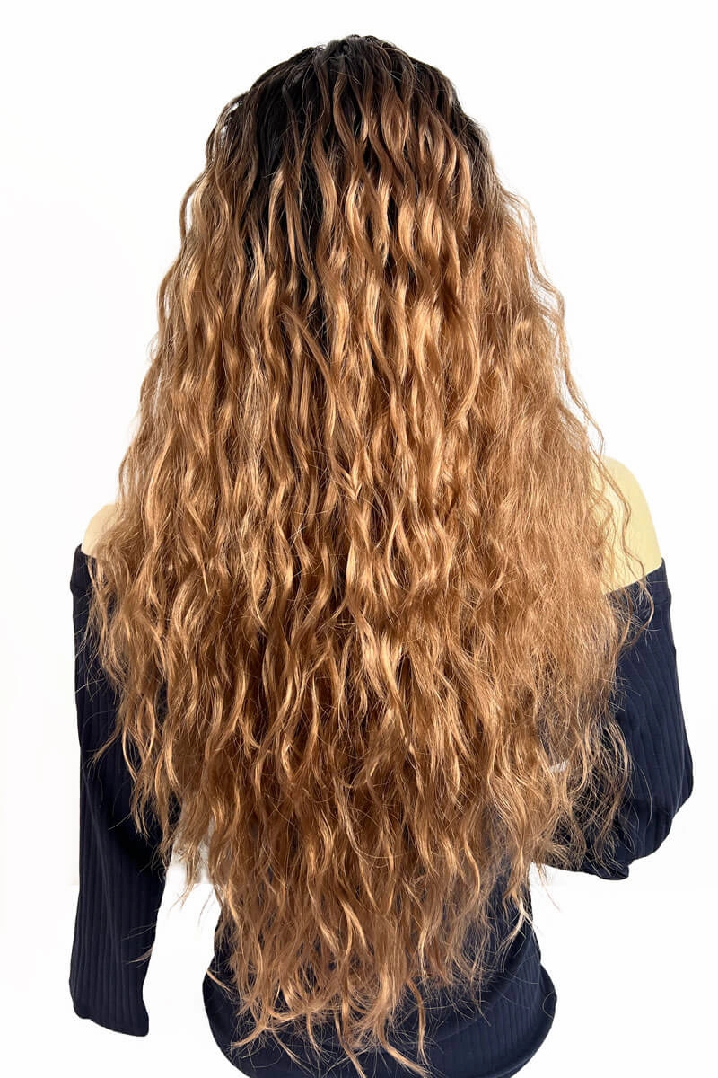 Long blonde wig with crimped mermaid waves: Astrid