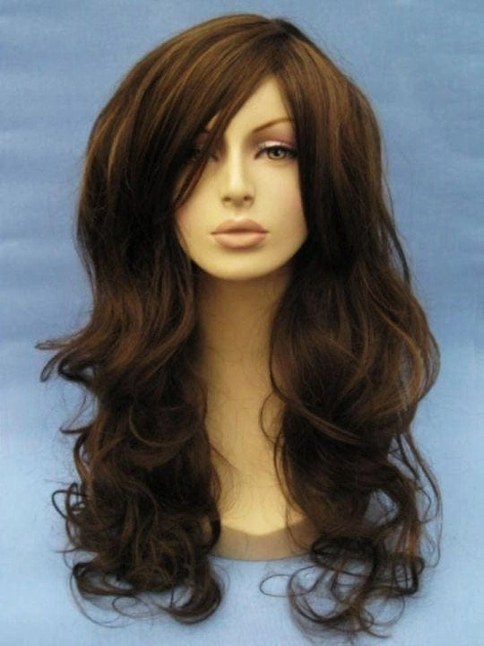 Long brown wig with gentle waves: Bella