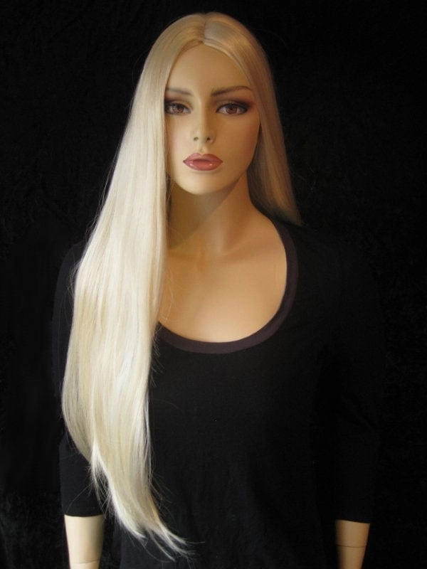 Long straight blonde wig with no fringe: Juste