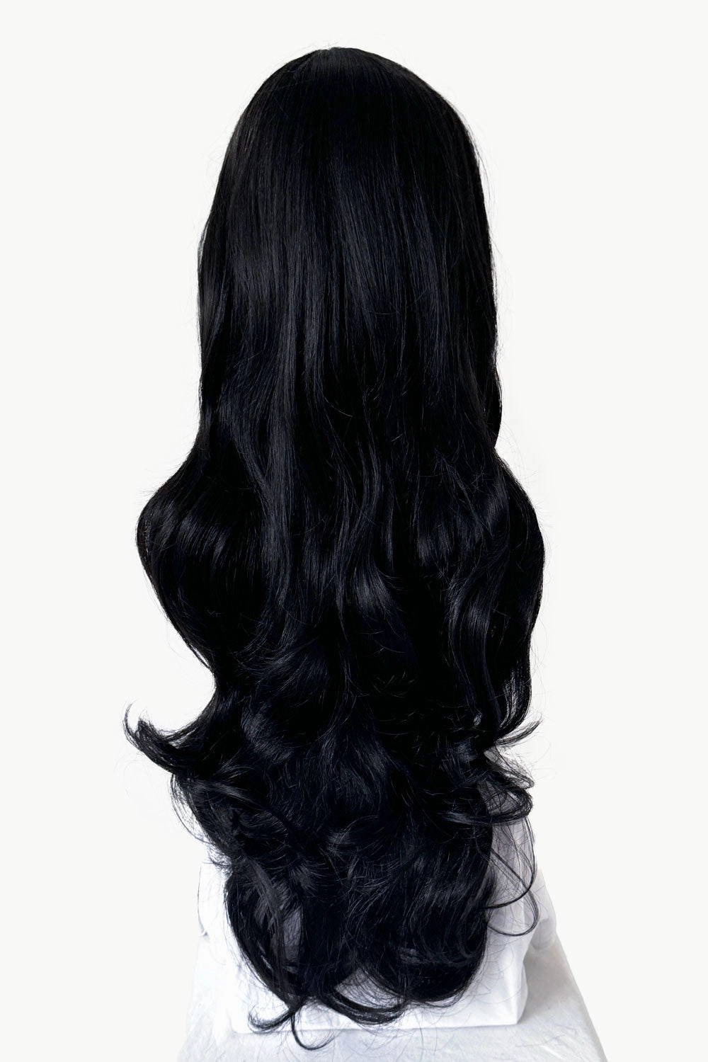 Long wavy black wig with vintage-style, rockabilly, straight fringe: Eloise