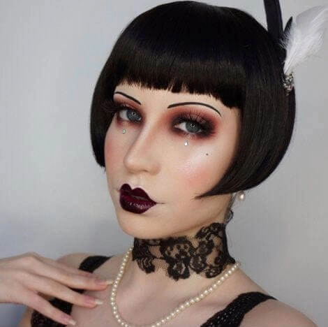 Louise Brooks style wig, short black bob: Brooks