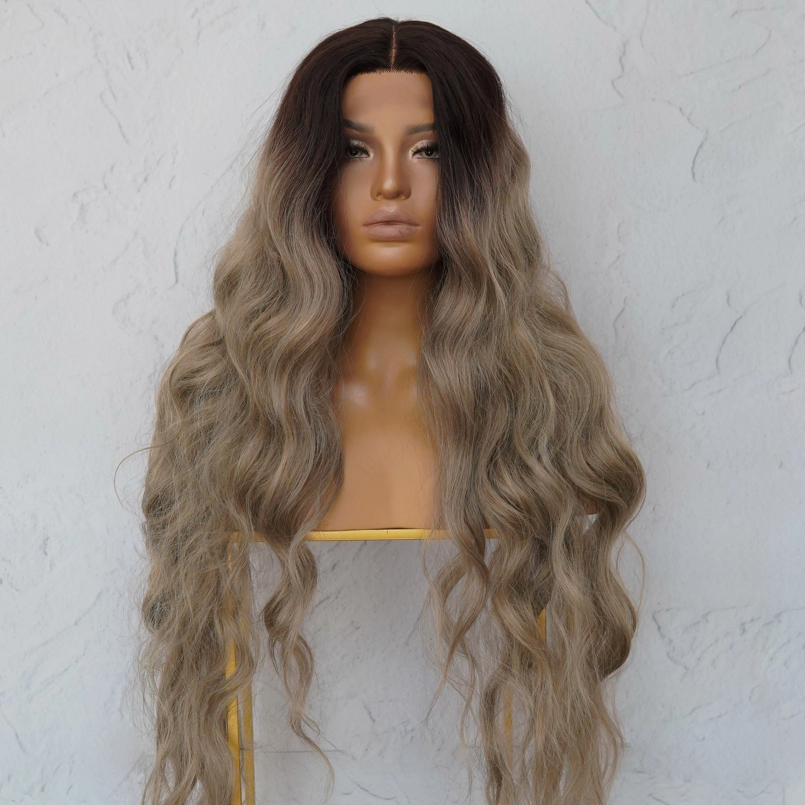 NERA Ombre Ash Blonde 30" Lace Front Wig