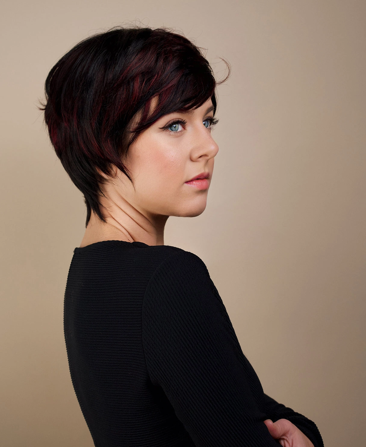 pixie human wig with side bangs - 6" black and red.