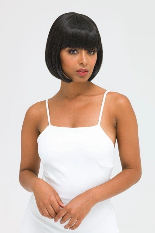 Short black bob wig: Josie