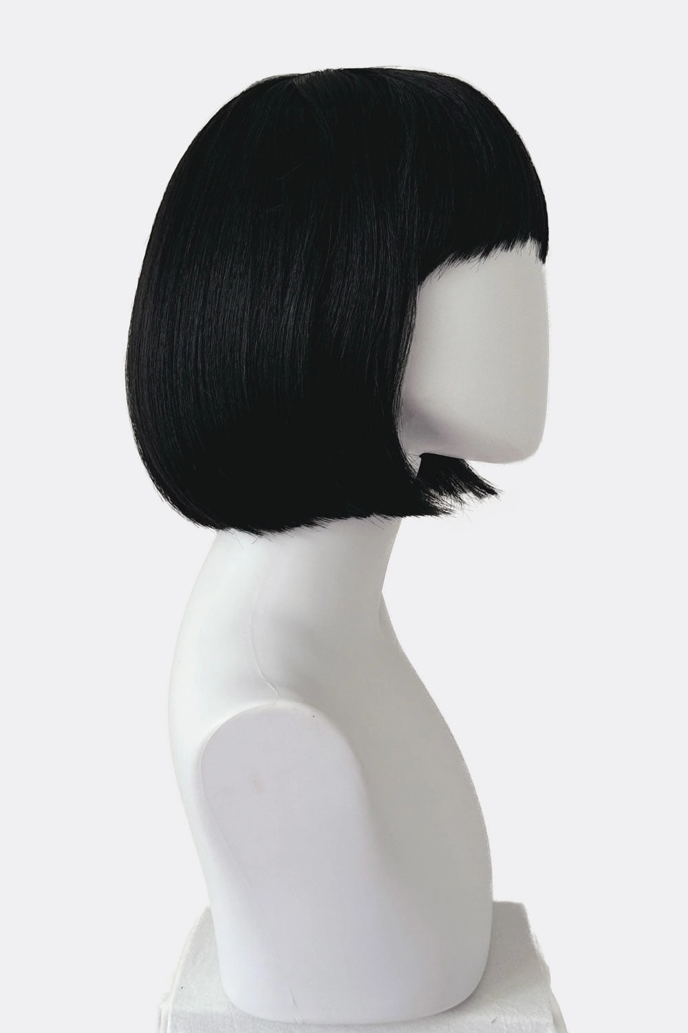 Short black bob wig: Josie