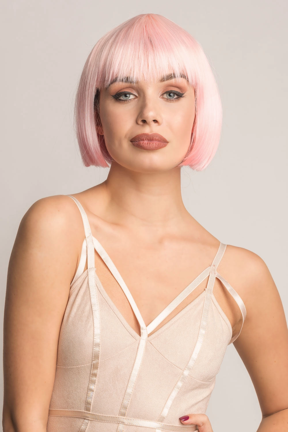 Short pink bob wig (ombre: pale pink and platinum): Louisa
