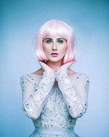 Short pink bob wig (ombre: pale pink and platinum): Louisa