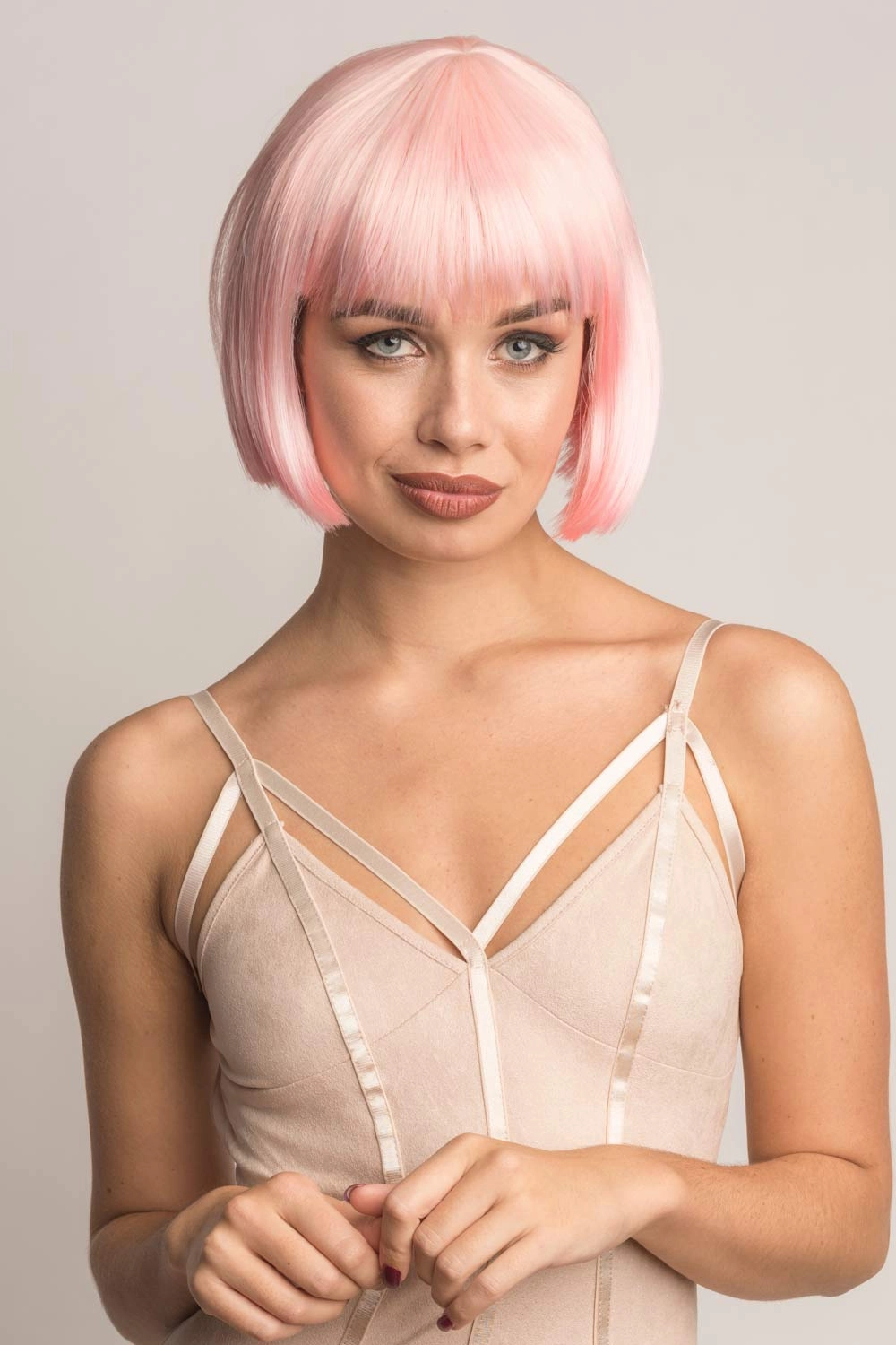 Short pink bob wig (ombre: pale pink and platinum): Louisa