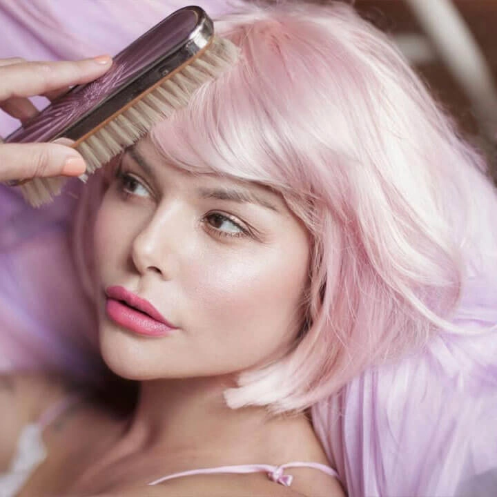 Short pink bob wig (ombre: pale pink and platinum): Louisa