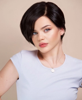 Short Wedge Human Wig - 6 Natural Black.