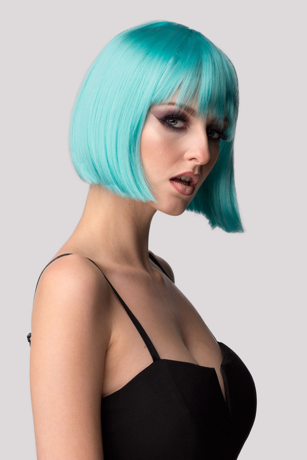 Turquoise bob wig  with full fringe: Iris